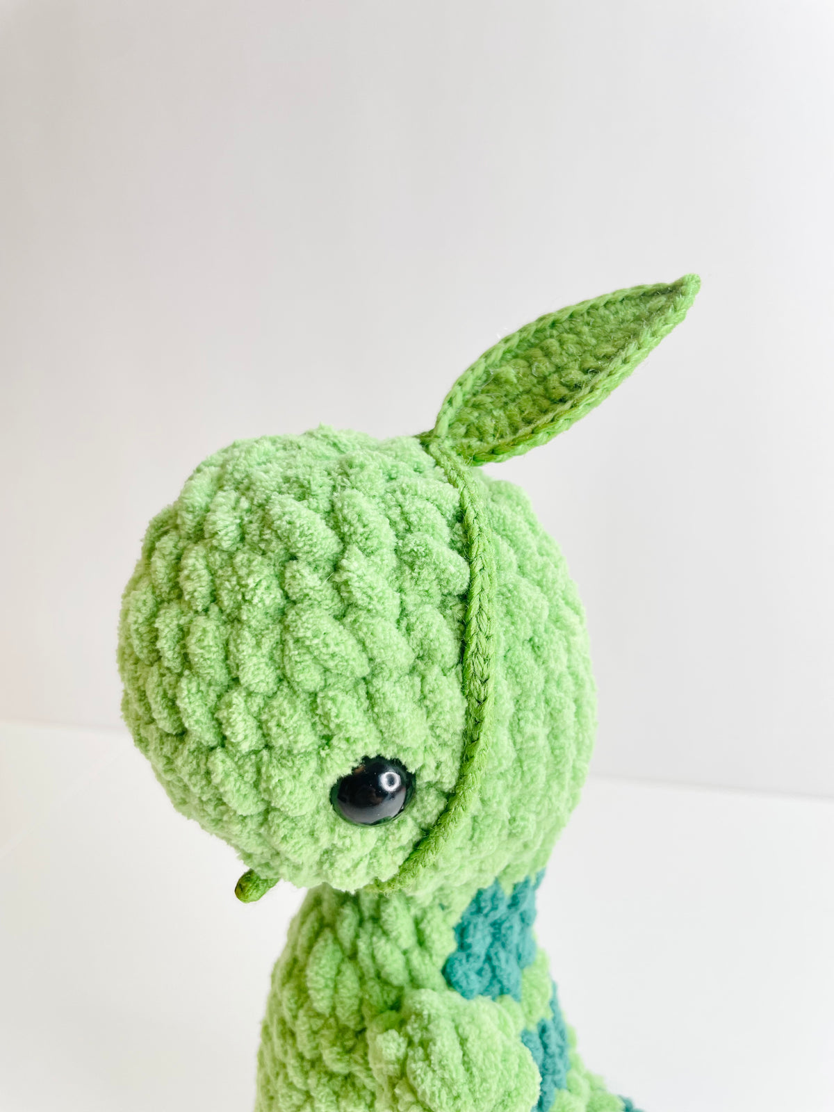 Crochet Snuggly Dinosaur Plush – Handmade Dino Stuffed Animal, Cuddly Nursery Decor, Kawaii Dinosaur Toy