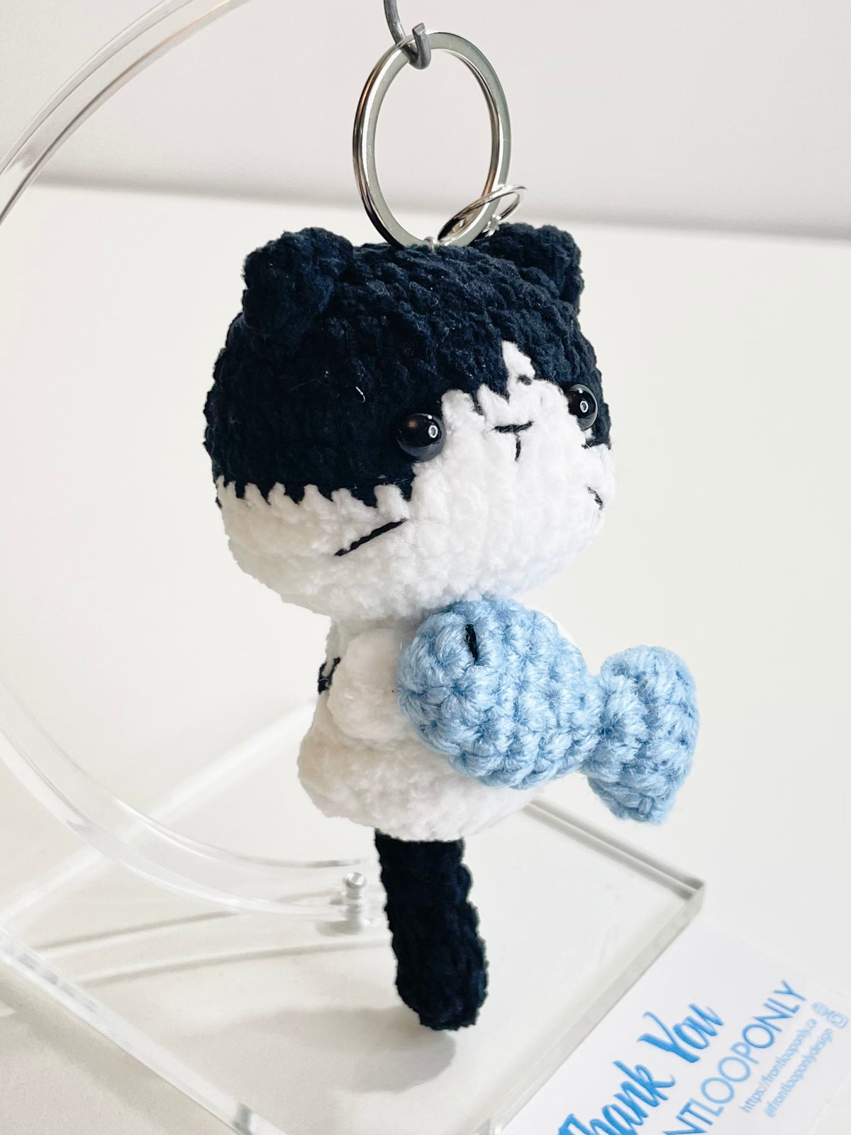 Crochet Cat Keychain with Fish, Handmade Amigurumi Bag Charm, Kitten Lover, Pet Owner Accessory