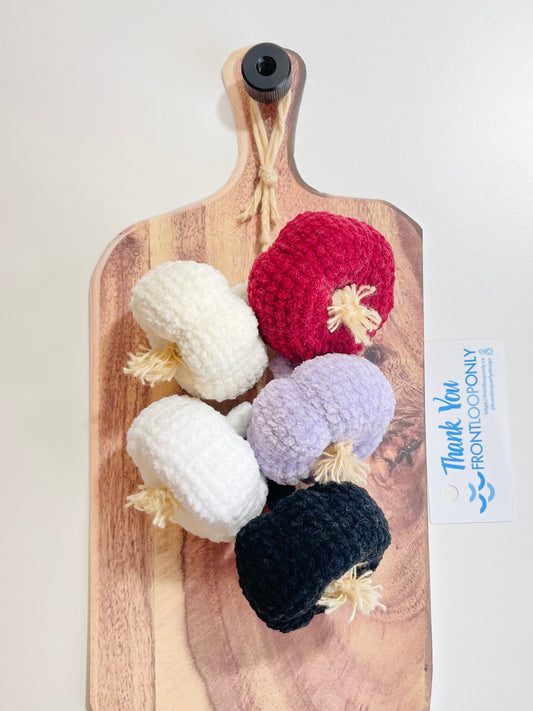 Handmade Crochet Garlic Ornament, Farmhouse Kitchen Decor, Cottagecore Vegetable Gift