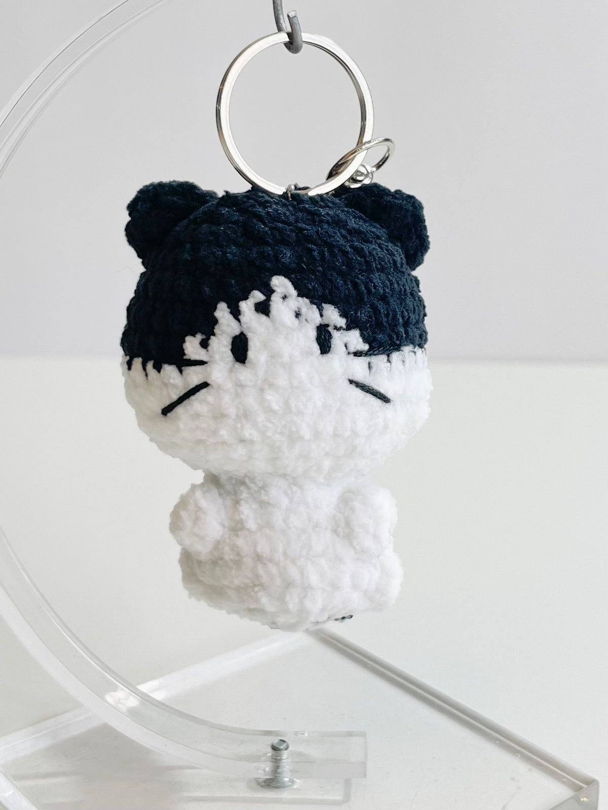Crochet Cat Pocket Keychain – Handmade Kawaii Kitty Charm, Amigurumi Cat Bag Accessory