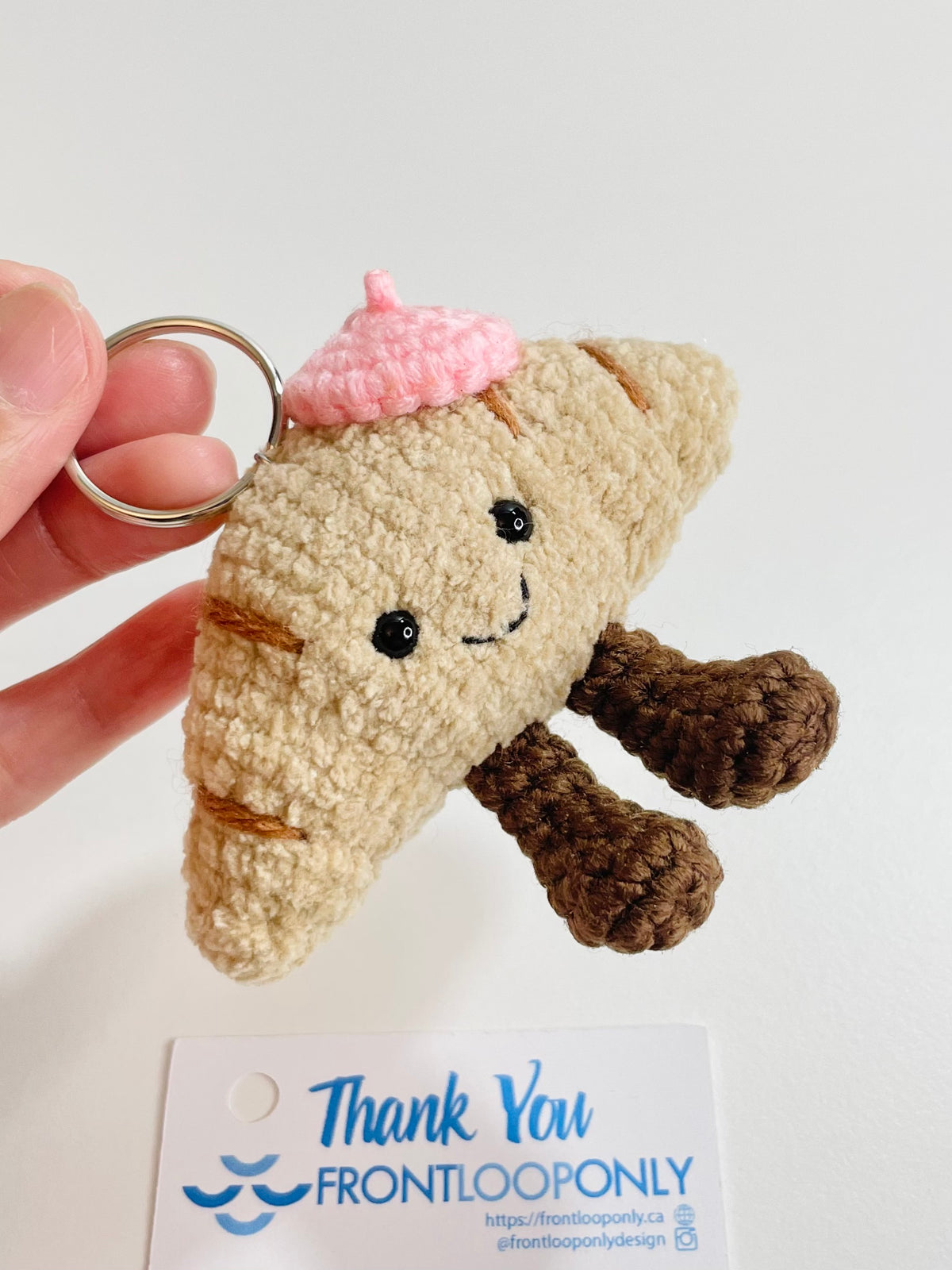 Crochet Croissant Keychain – Kawaii Amigurumi Bakery Charm | Bag Accessory | Handmade Foodie
