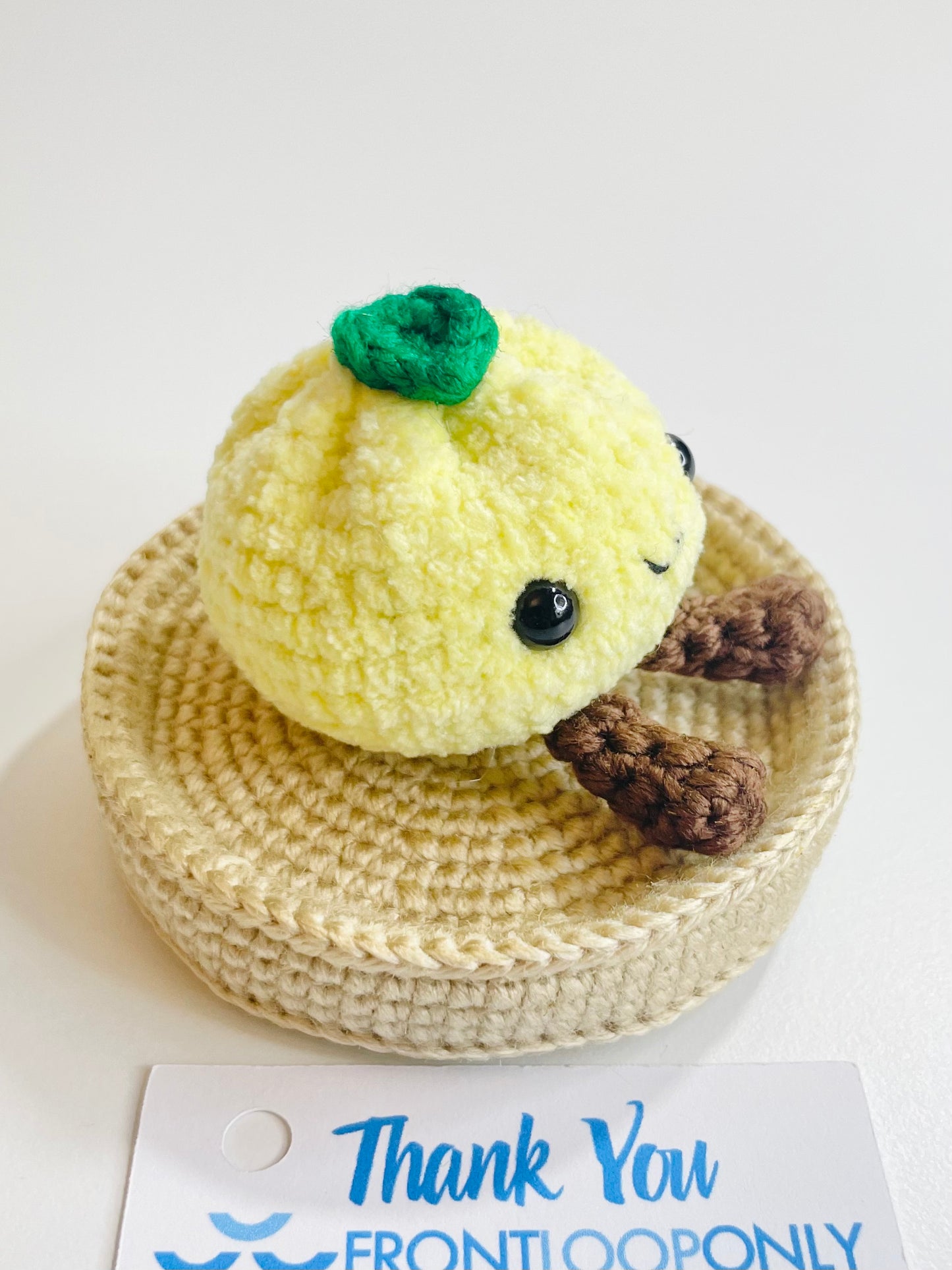 Crochet Baby Bao Dumpling Plush – Kawaii Amigurumi Desk Buddy with Tiny Legs