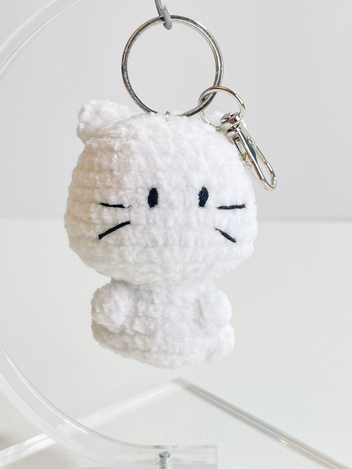 Crochet Cat Pocket Keychain – Handmade Kawaii Kitty Charm, Amigurumi Cat Bag Accessory