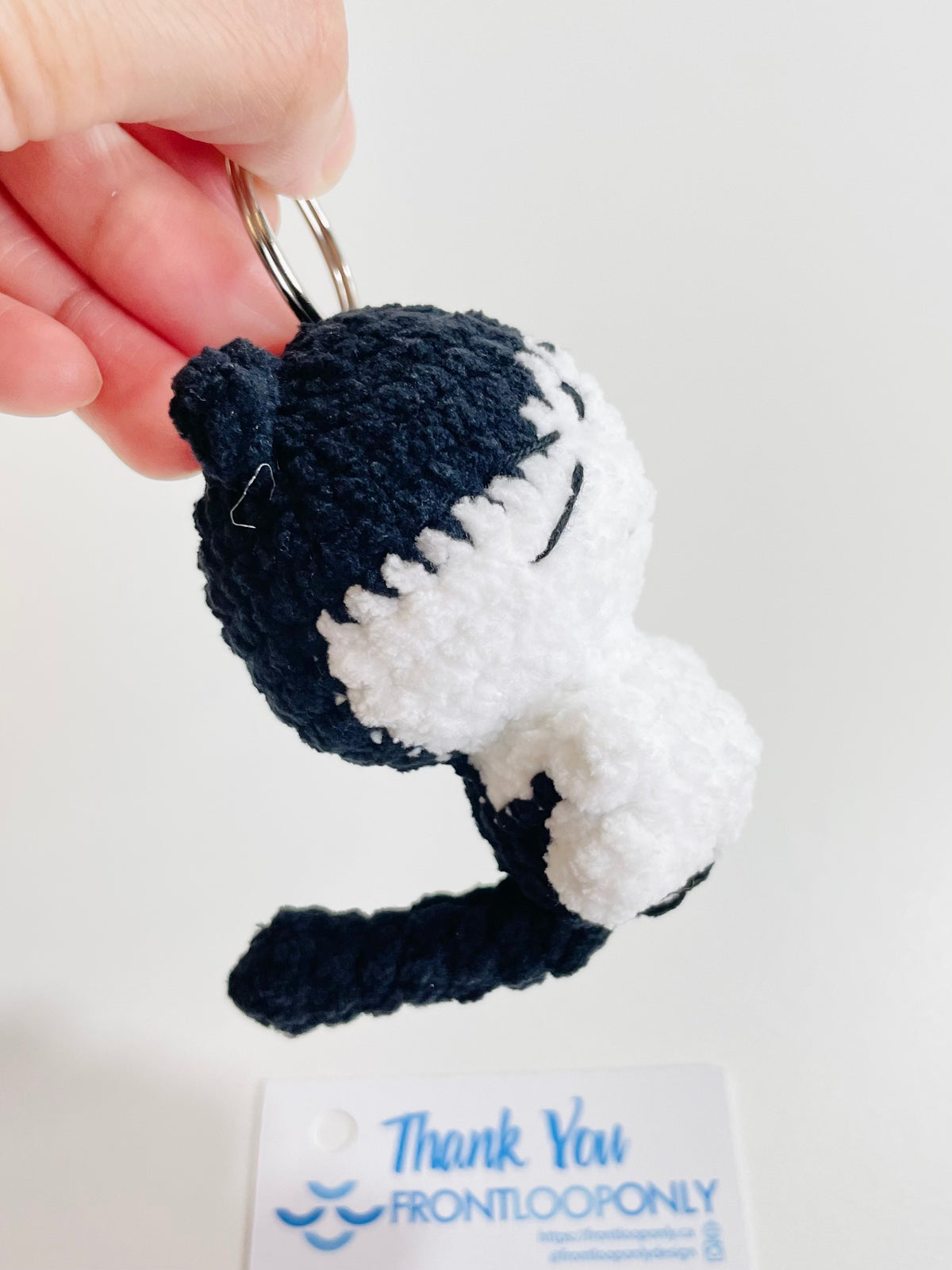 Crochet Cat Pocket Keychain – Handmade Kawaii Kitty Charm, Amigurumi Cat Bag Accessory