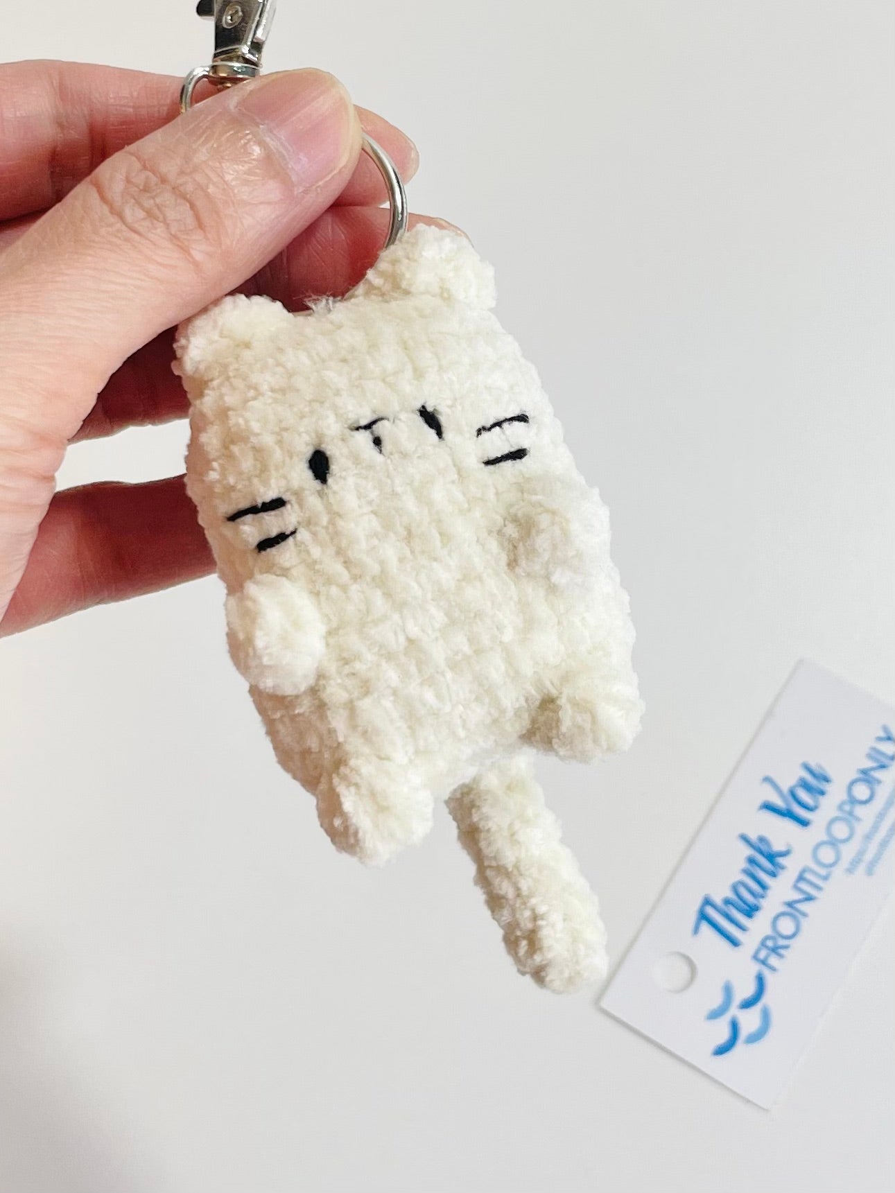 Crochet Cat Pocket Keychain – Plush Amigurumi Kitty Charm, Kawaii Bag Accessory