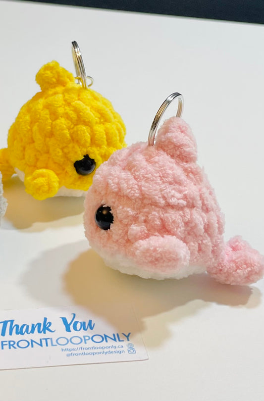 Crochet Whale Keychain – Amigurumi Ocean Animal Bag Charm, Handmade Polyester Yarn Bag Accessory