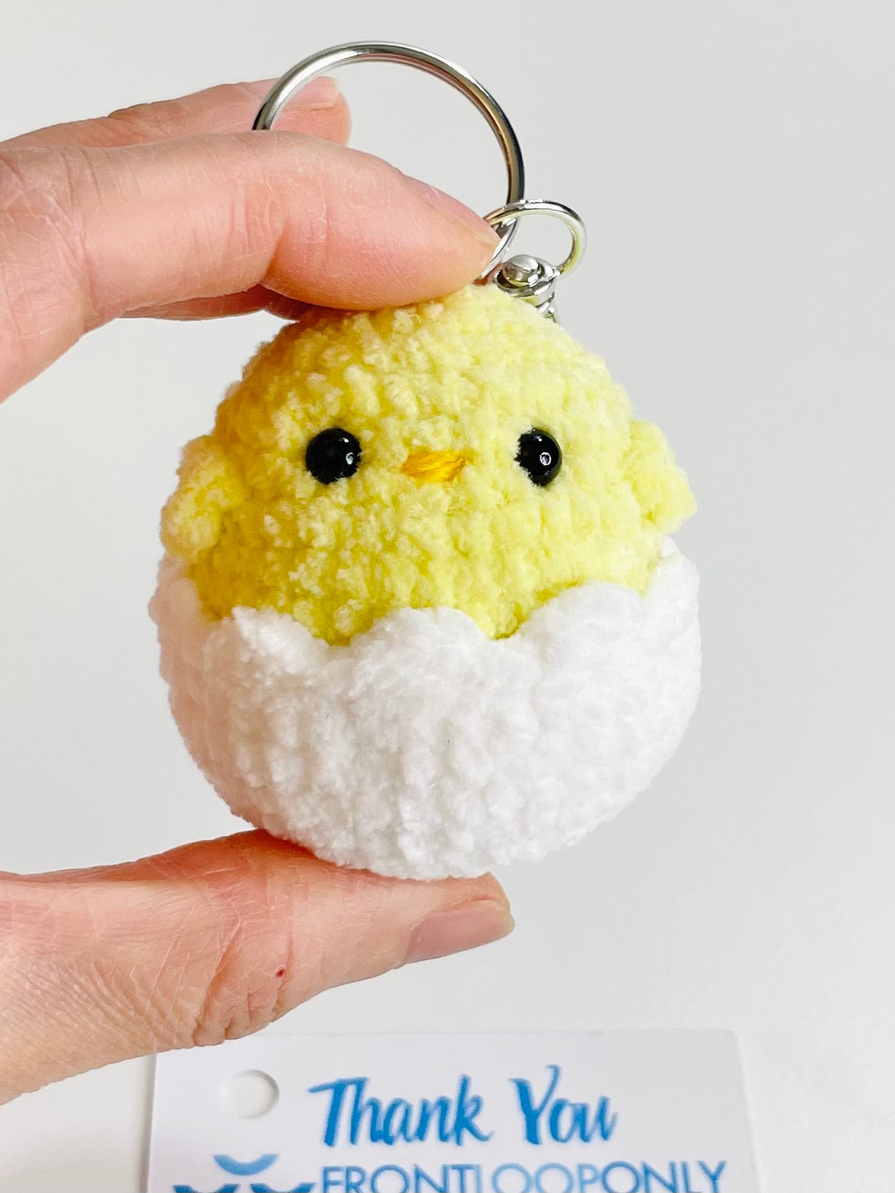 Crochet Baby Chick Keychain in Eggshell – Handmade Chick Plush Keyring, Cute Amigurumi Chick Bag Charm, Easter Gift, Kawaii Animal Keychain