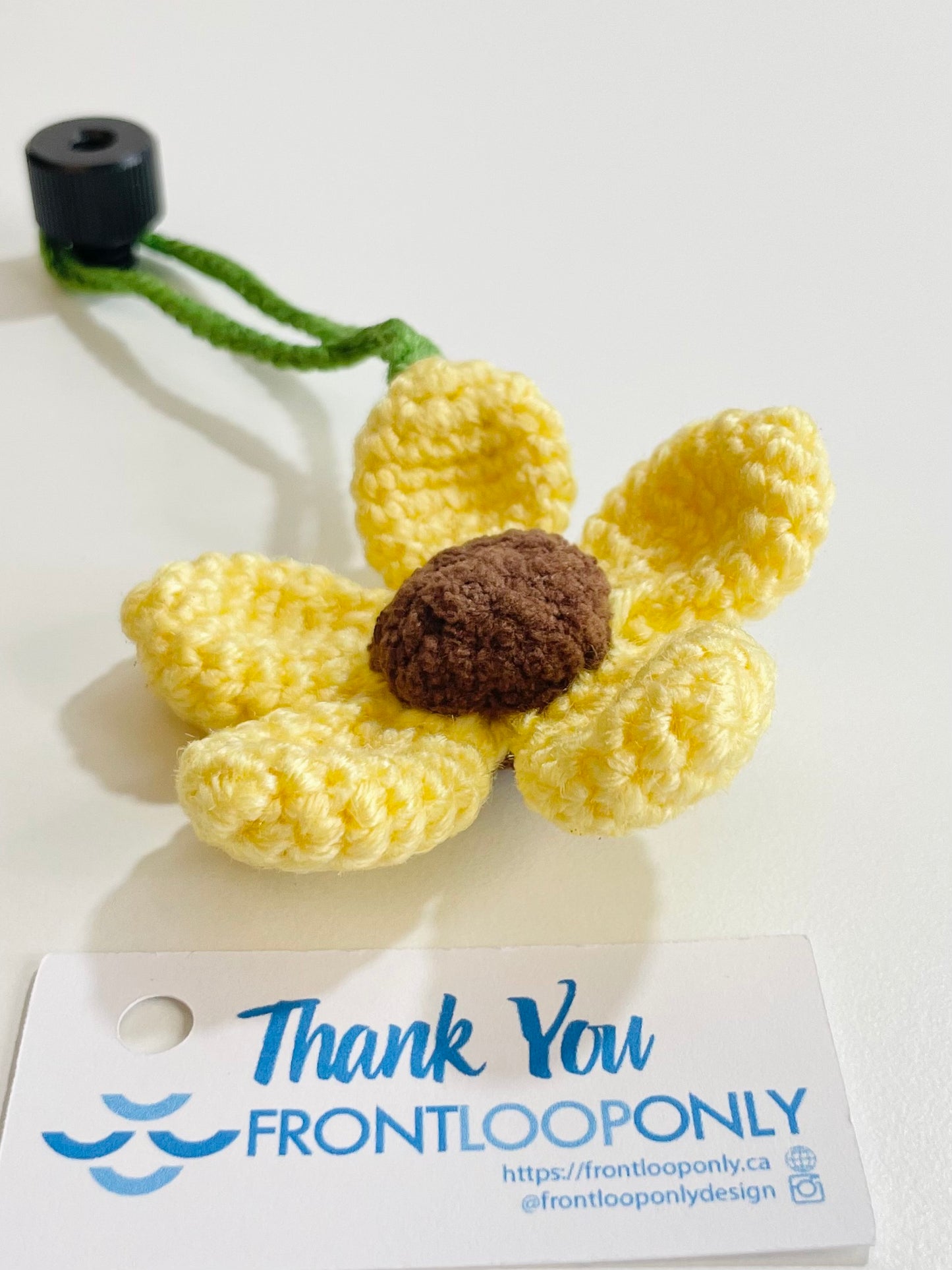 Crochet Daisy Flower Keychain | Handmade Floral Bag Charm, Backpack Accessory