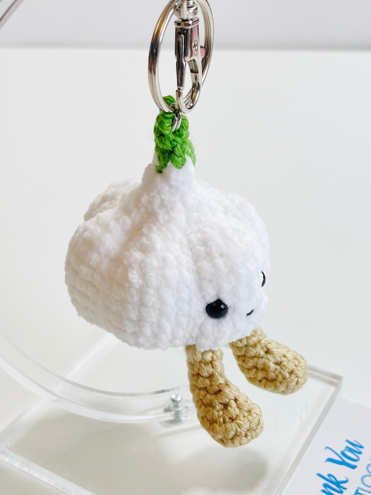 Crochet Baby Garlic Keychain, Amigurumi Vegetable Charm, Kawaii Food Bag Accessory, Handmade Veggie Gift