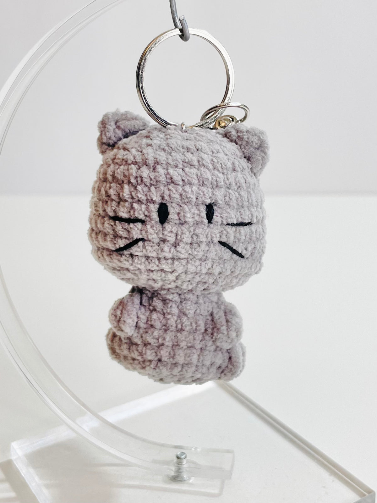 Crochet Cat Pocket Keychain – Handmade Kawaii Kitty Charm, Amigurumi Cat Bag Accessory