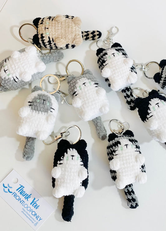 Crochet Cat Keychain | Handmade Cat Charm | Plush Mini Cat Keyring | Custom Color Cat Gift for Cat Lovers