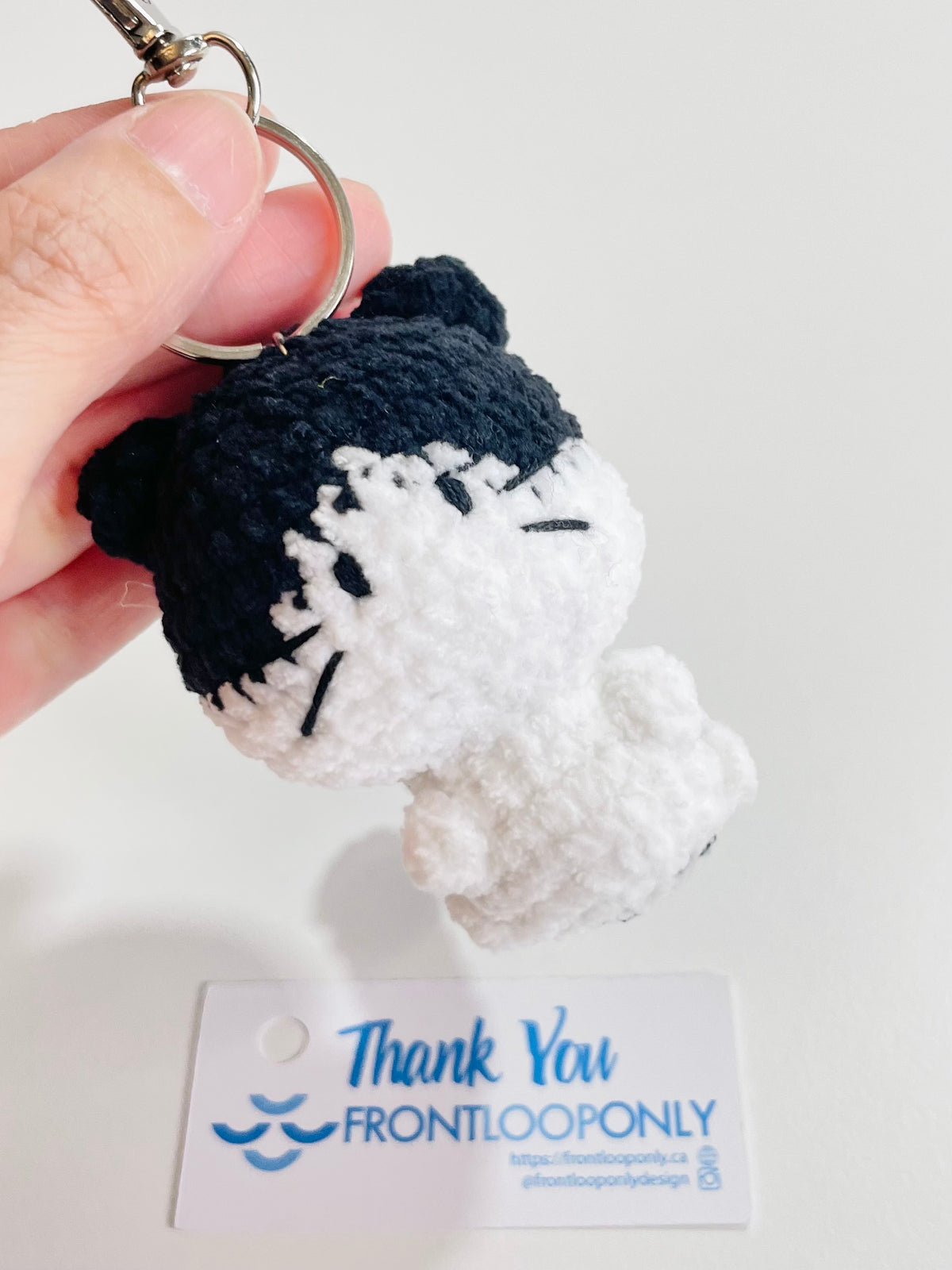 Crochet Cat Pocket Keychain – Handmade Kawaii Kitty Charm, Amigurumi Cat Bag Accessory