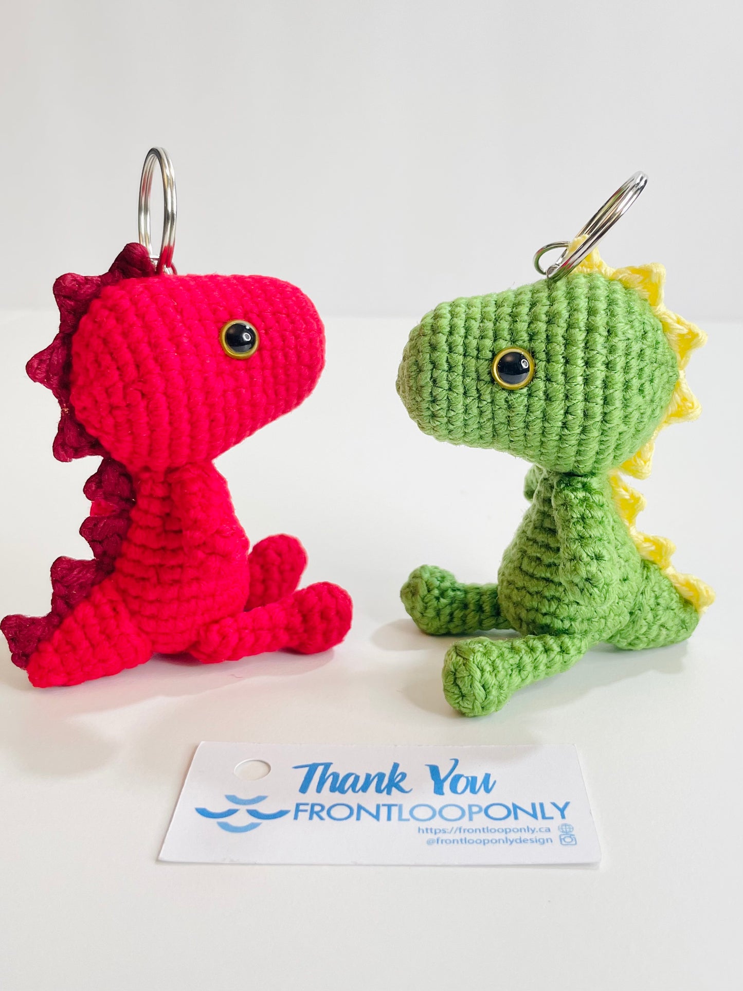 Crochet Baby Dinosaur Keychain – Handmade Amigurumi Dino Charm, Kawaii Backpack & Bag Accessory