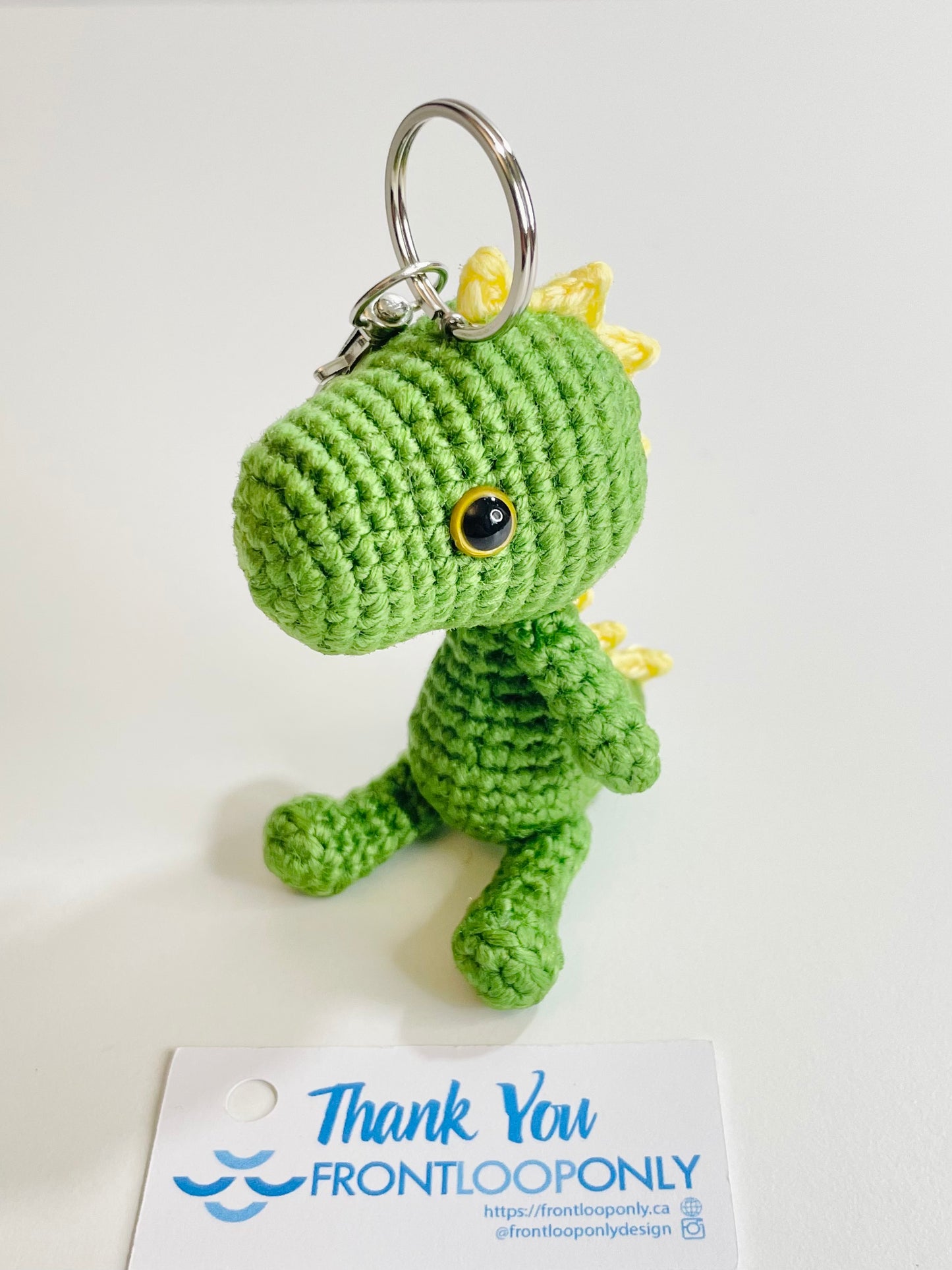 Crochet Baby Dinosaur Keychain – Handmade Amigurumi Dino Charm, Kawaii Backpack & Bag Accessory
