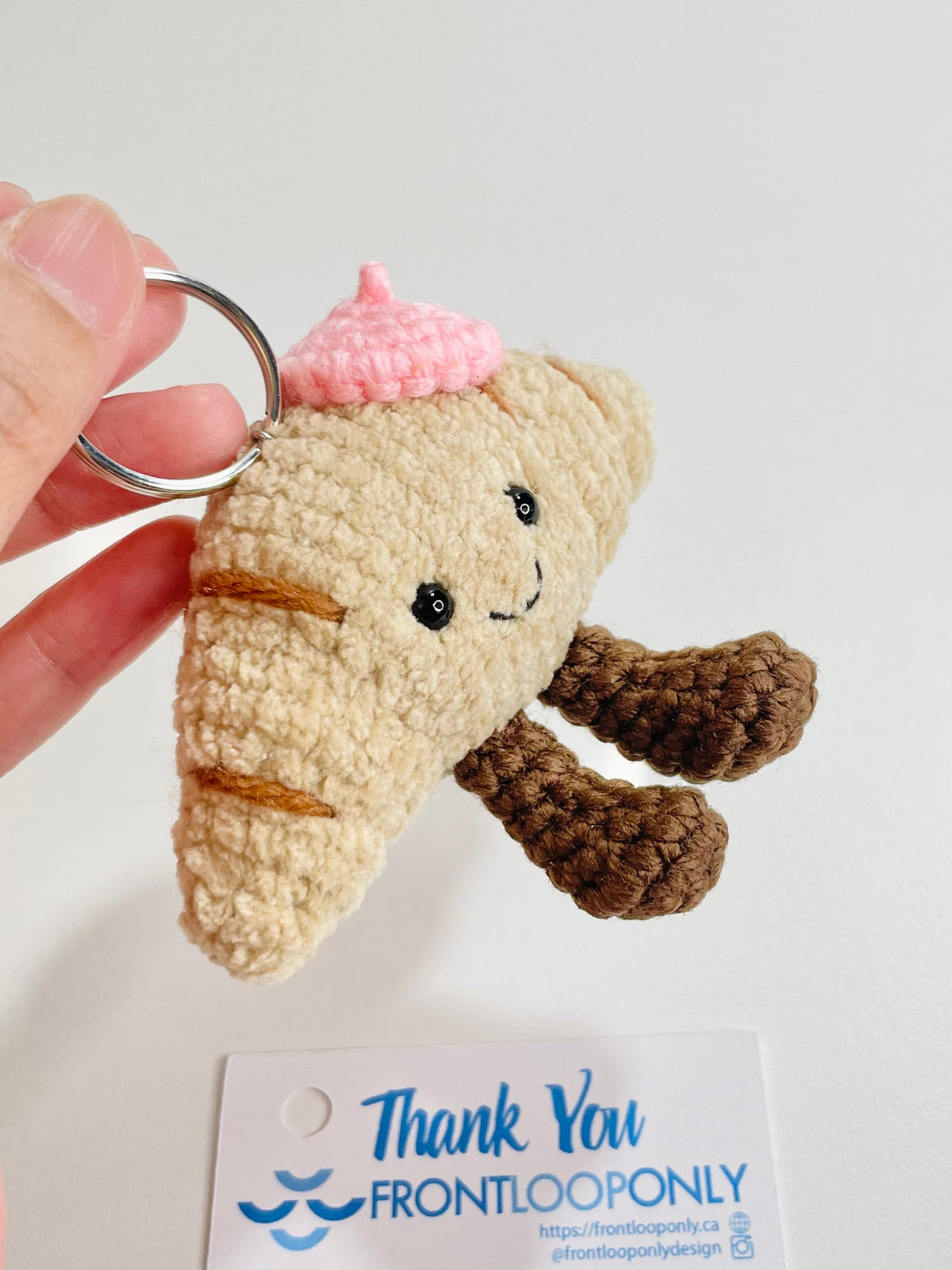 Crochet Croissant Keychain – Kawaii Amigurumi Bakery Charm | Bag Accessory | Handmade Foodie