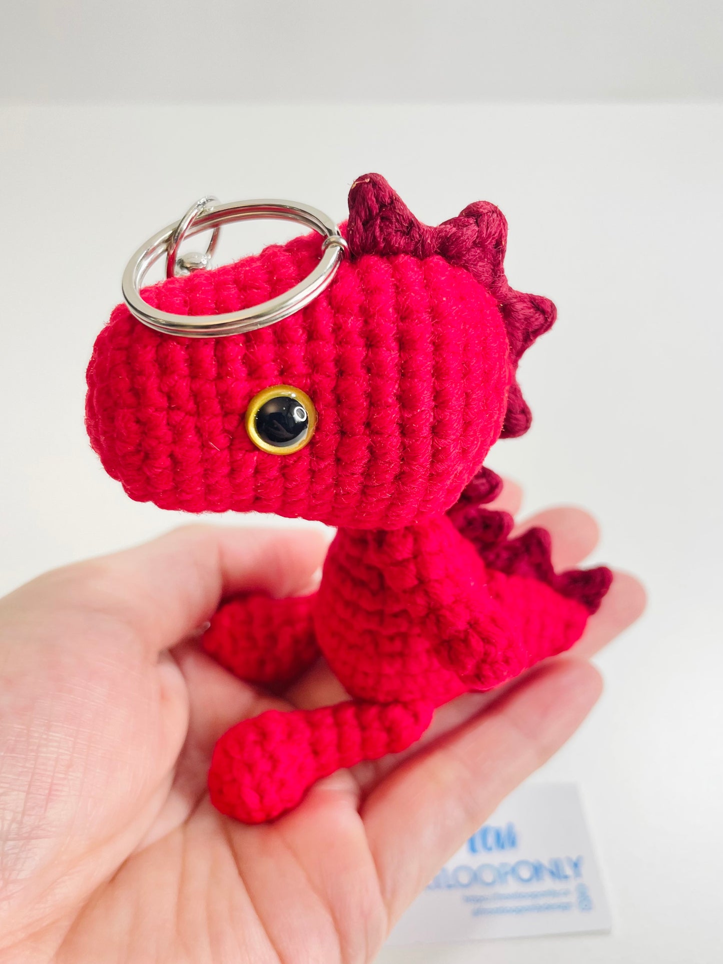 Crochet Baby Dinosaur Keychain – Handmade Amigurumi Dino Charm, Kawaii Backpack & Bag Accessory