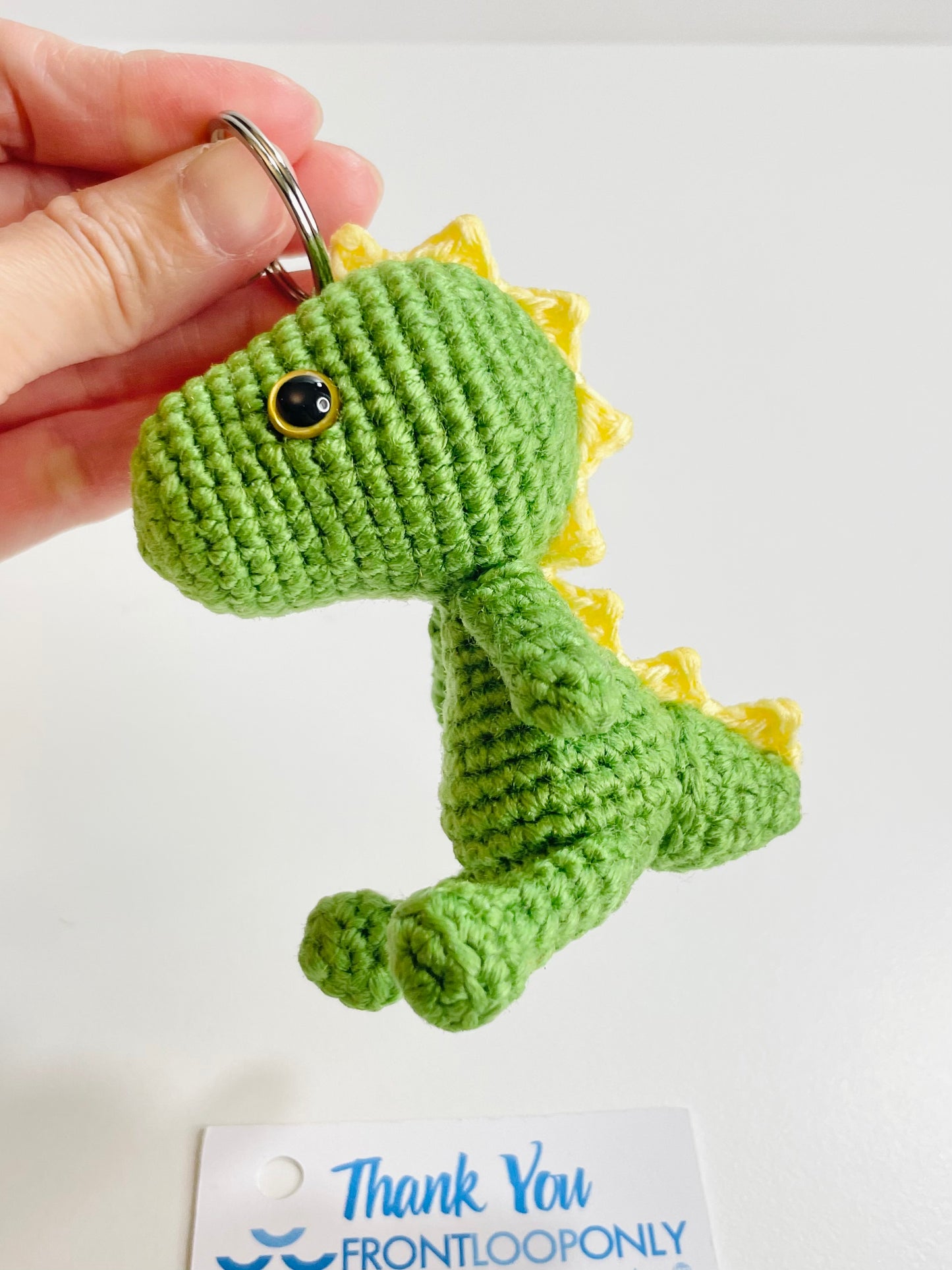 Crochet Baby Dinosaur Keychain – Handmade Amigurumi Dino Charm, Kawaii Backpack & Bag Accessory