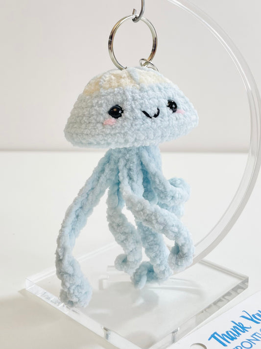 Jellyfish Keychain – Crochet Soft Sea Creature, Trendy Handmade Accessory