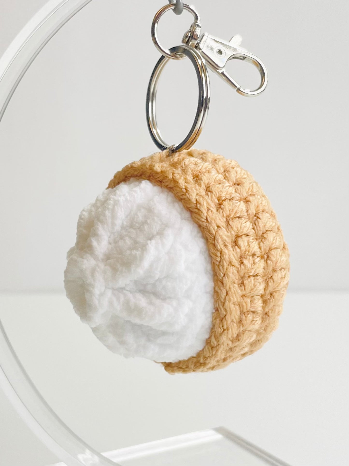 Crochet Bao Dumpling Keychain, Kawaii Food Charm, Lucky Amigurumi Bag Accessory