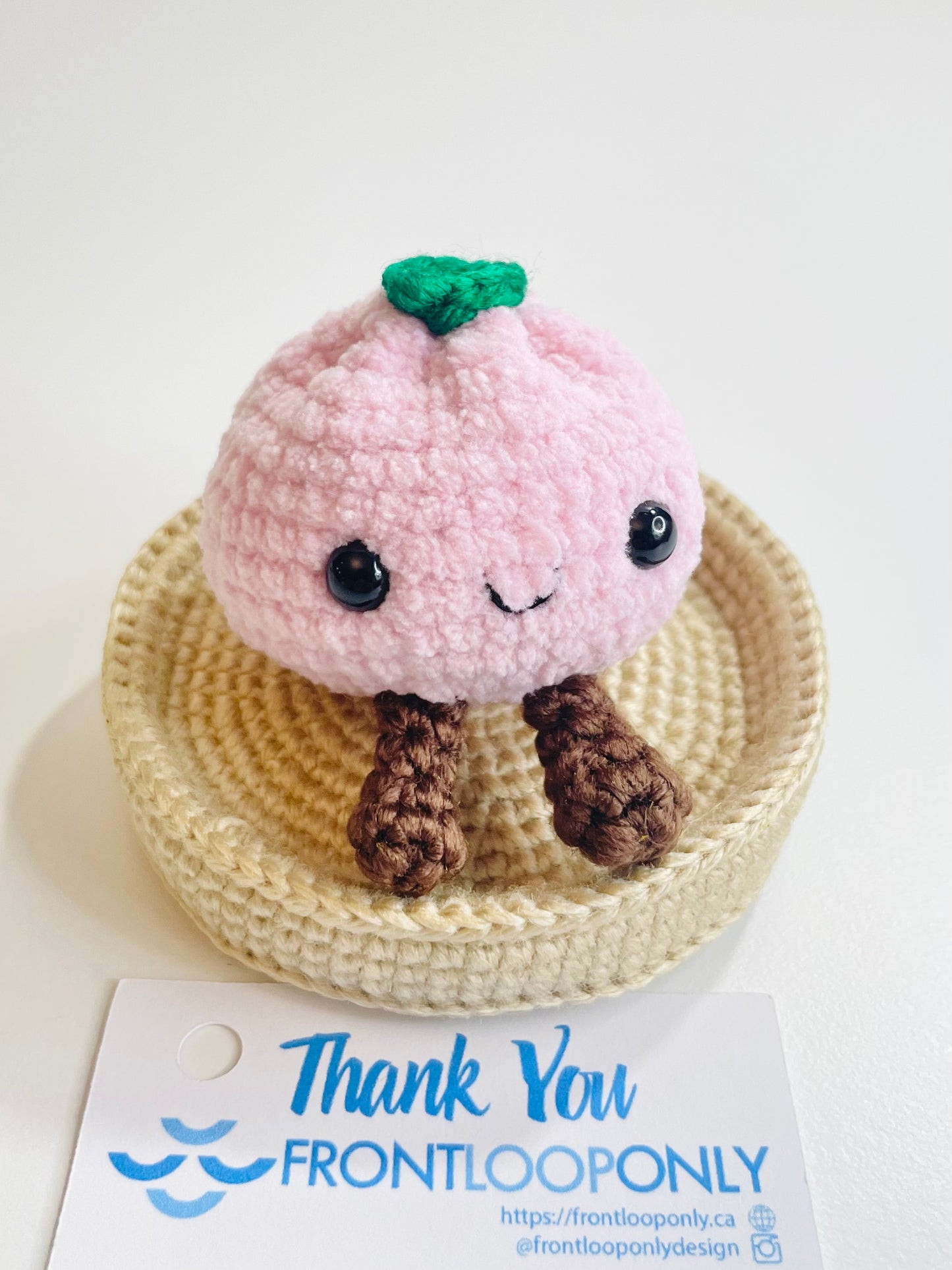 Crochet Baby Bao Dumpling Plush – Kawaii Amigurumi Desk Buddy with Tiny Legs