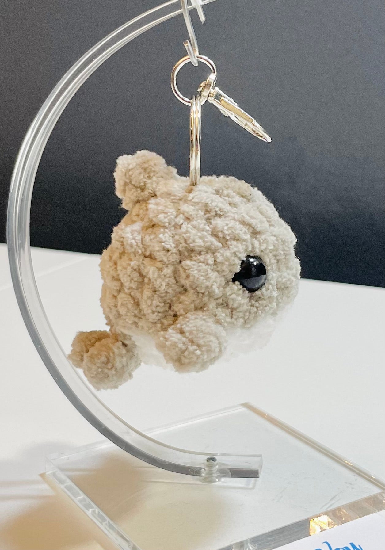 Crochet Whale Keychain – Amigurumi Ocean Animal Bag Charm, Handmade Polyester Yarn Bag Accessory
