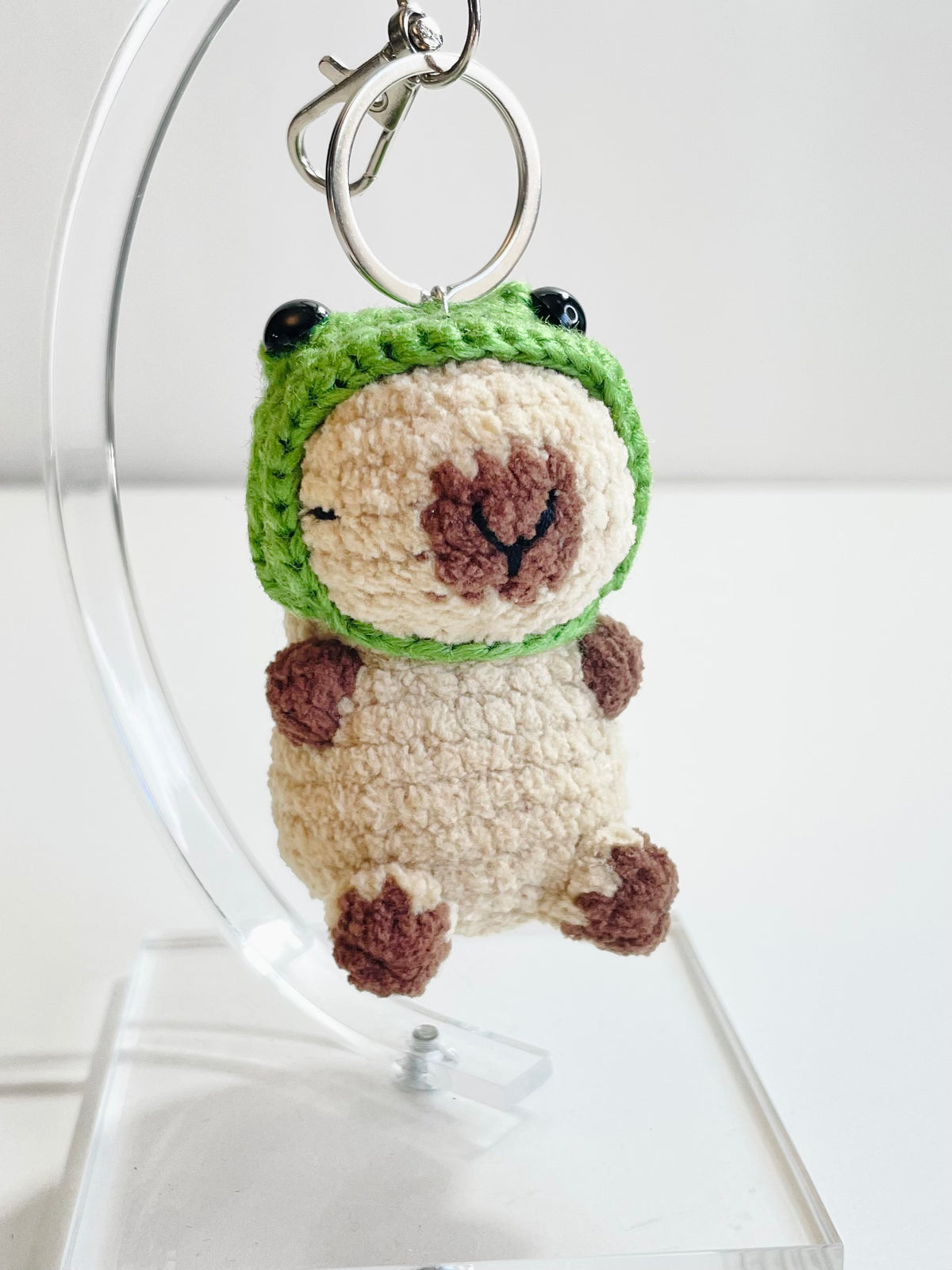 Crochet Chubby Capybara Keychain with Frog Hat, Handmade Animal Bag Charm, Amigurumi Backpack