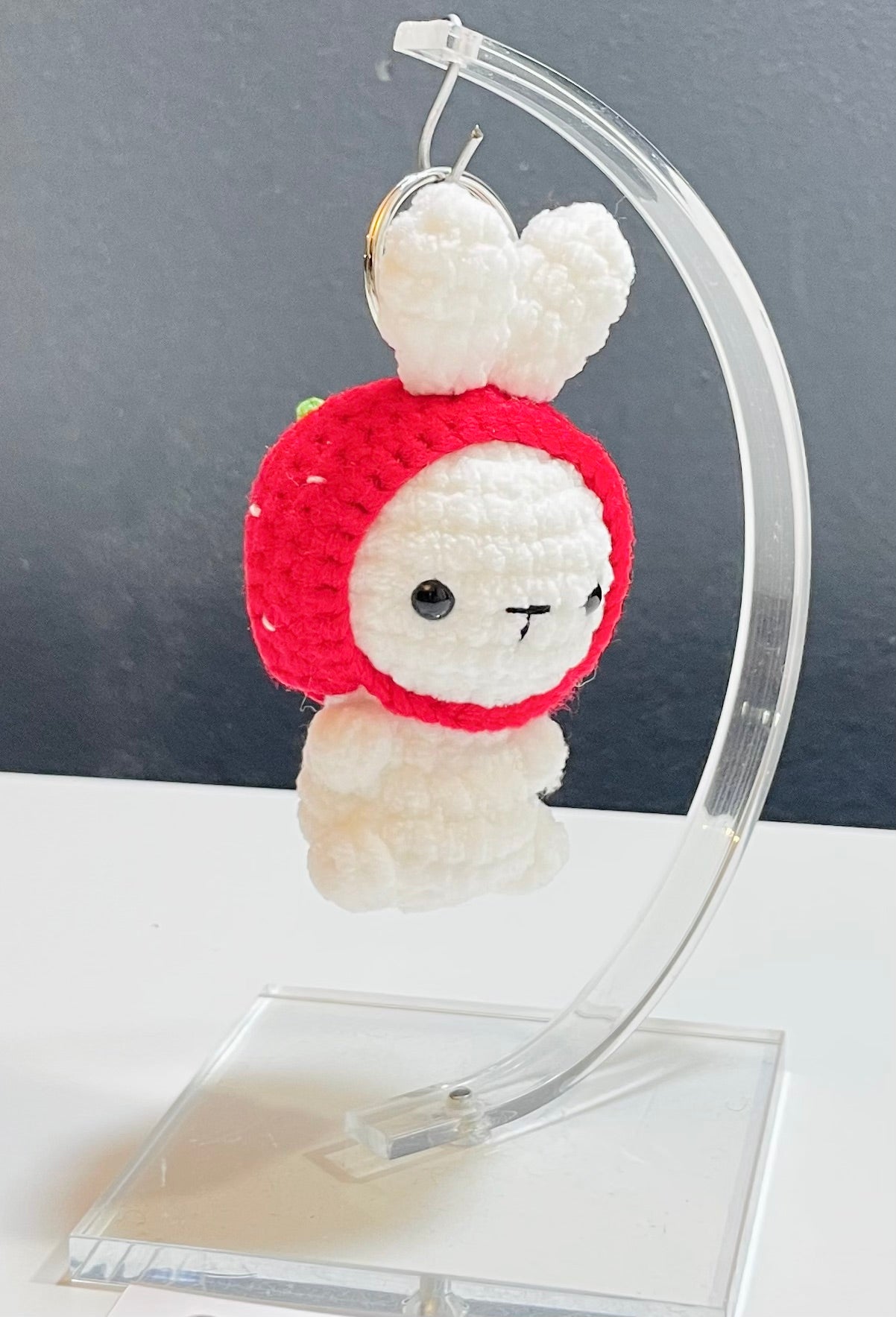Crochet Strawberry Bunny Keychain – Cute Amigurumi Bunny Bag Charm, Easter Bunny Keychain, Kawaii Strawberry Rabbit