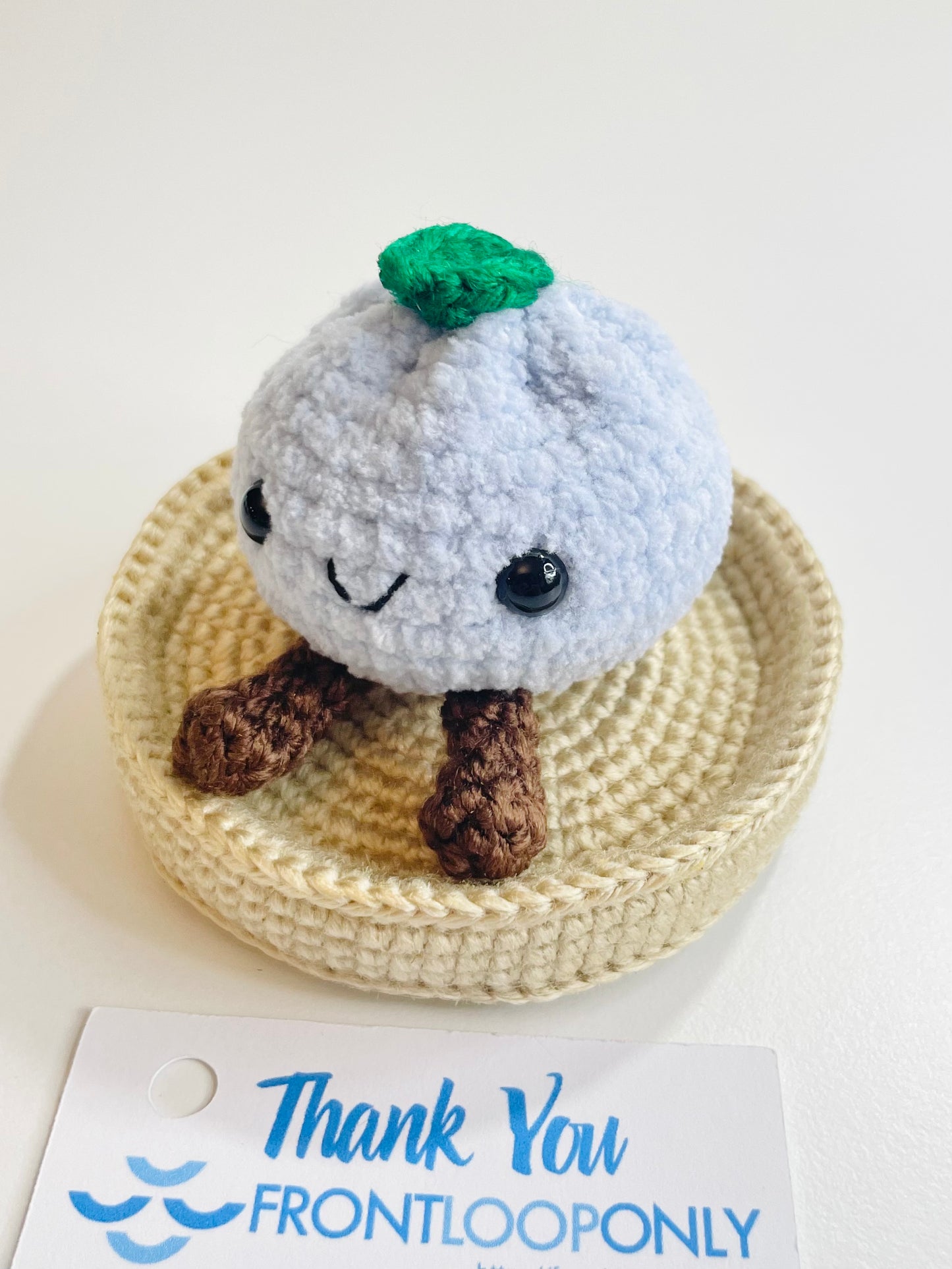 Crochet Baby Bao Dumpling Plush – Kawaii Amigurumi Desk Buddy with Tiny Legs