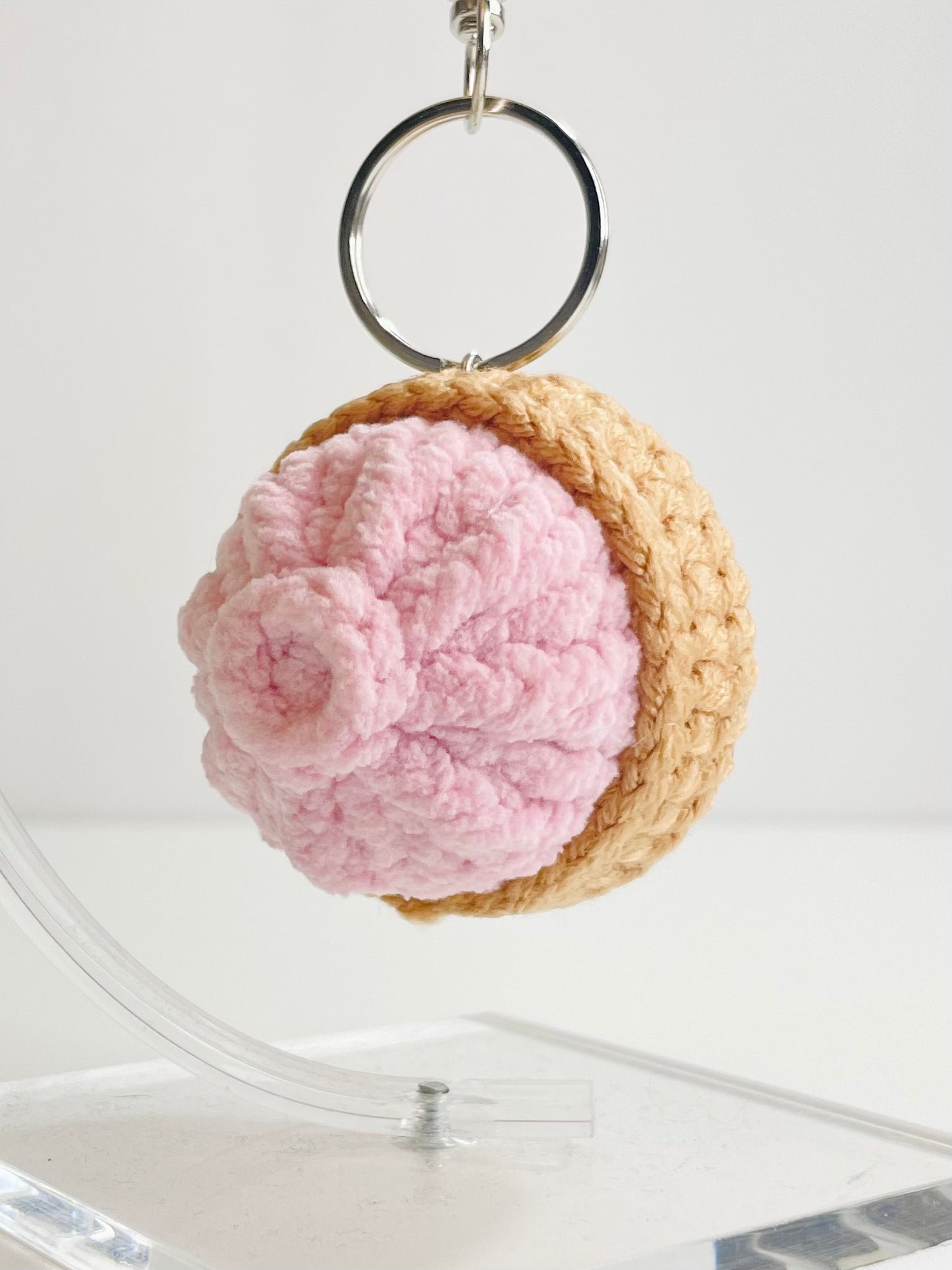 Crochet Bao Dumpling Keychain, Kawaii Food Charm, Lucky Amigurumi Bag Accessory