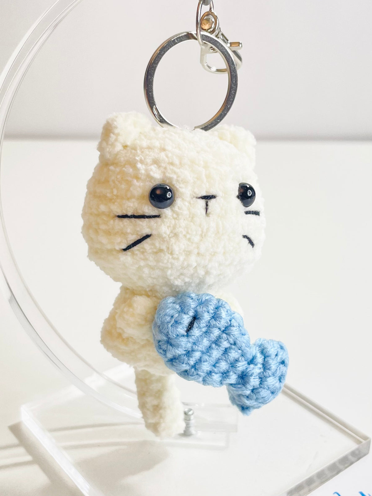Crochet Cat Keychain with Fish, Handmade Amigurumi Bag Charm, Kitten Lover, Pet Owner Accessory